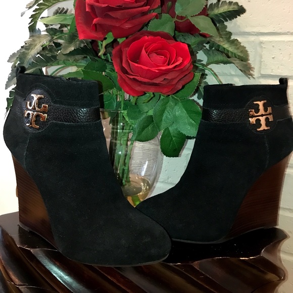 Tory Burch Black Leather Booties EUC - Picture 1 of 6